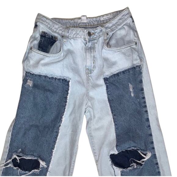 Forever 21 Patchy Light and Medium Wash Wide Leg Jeans Size 26 - Picture 2 of 8